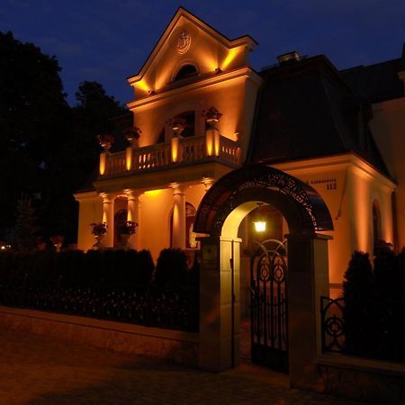 Luxury Boutique Andreevskiy Leópolis Exterior foto